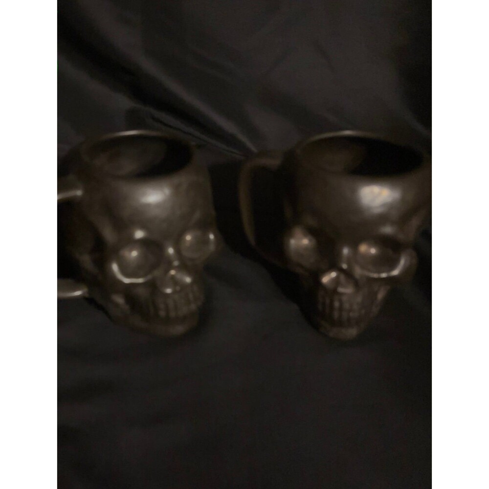 Halloween Ceramic skull mugs! (Two mugs sold separately unless you want both 45)